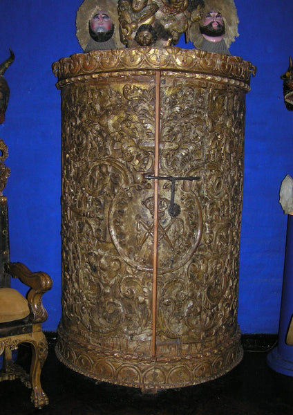 Early 18th c. Round Cabinet from South America