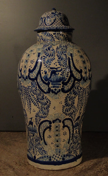Very Large Talavera Jar with lid  Uriarte from Puebla, Mexico